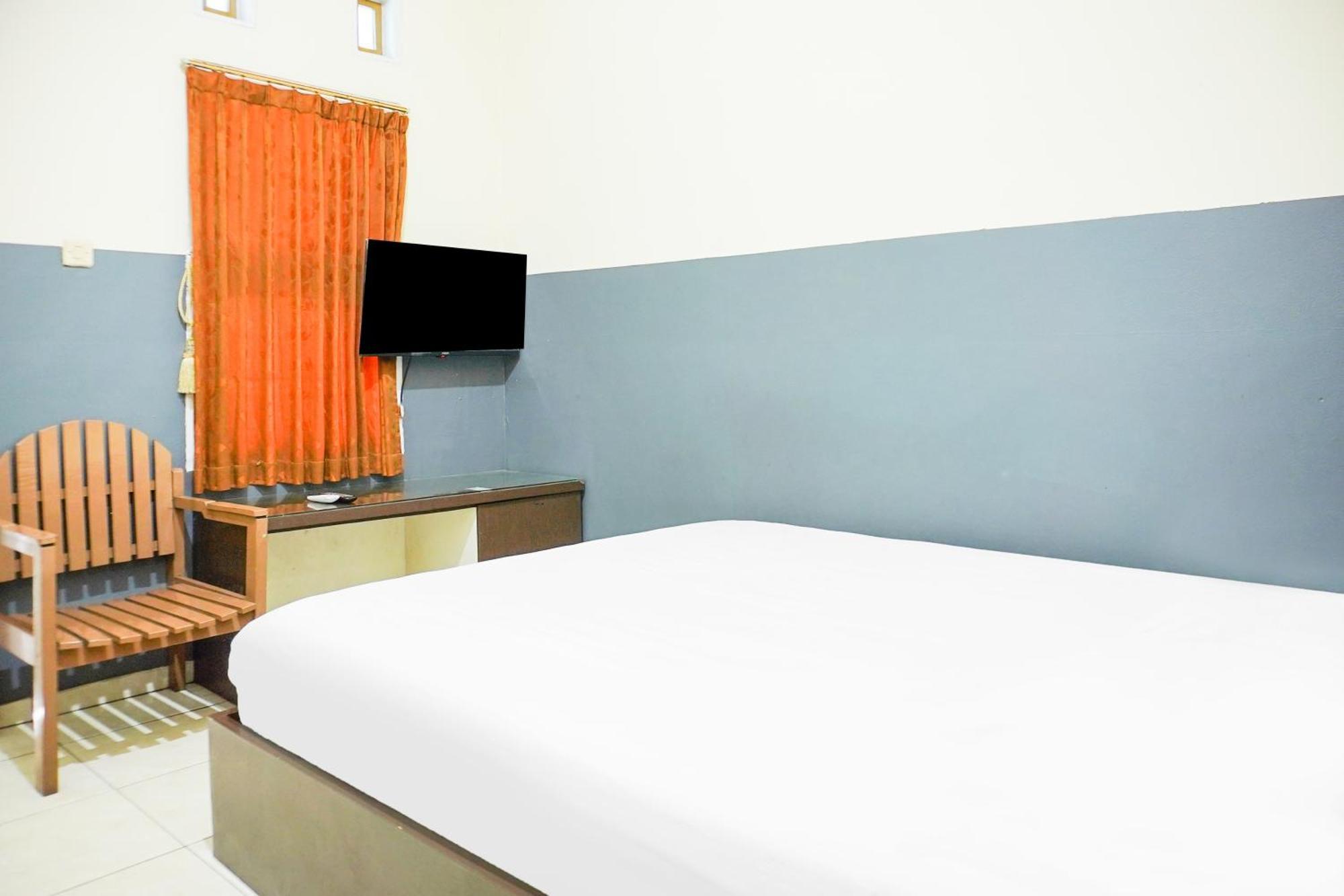 Hotel O Pekalongan Near Pasar Batik Setono Formerly Hotel Puspa Indah Kültér fotó
