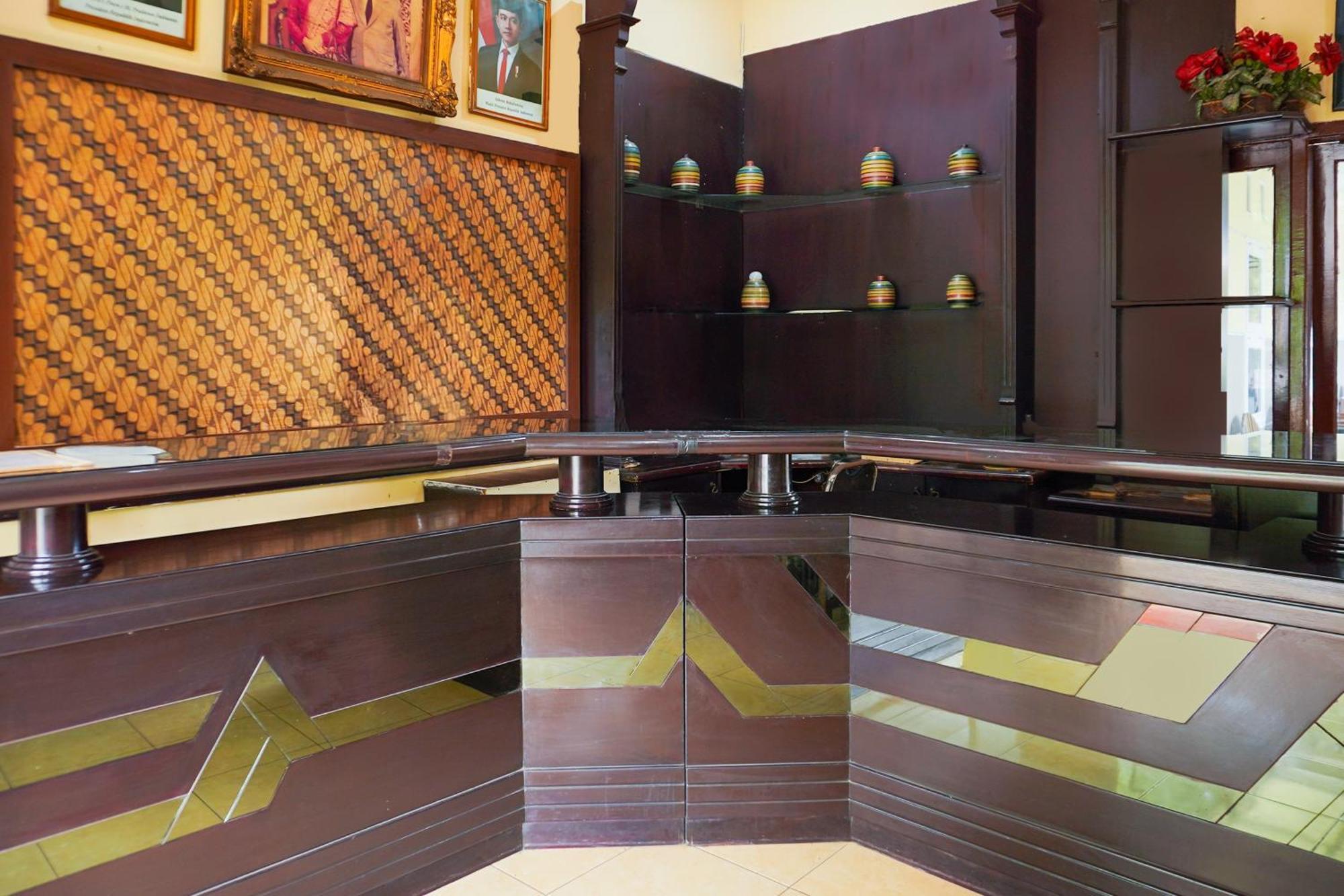 Hotel O Pekalongan Near Pasar Batik Setono Formerly Hotel Puspa Indah Kültér fotó