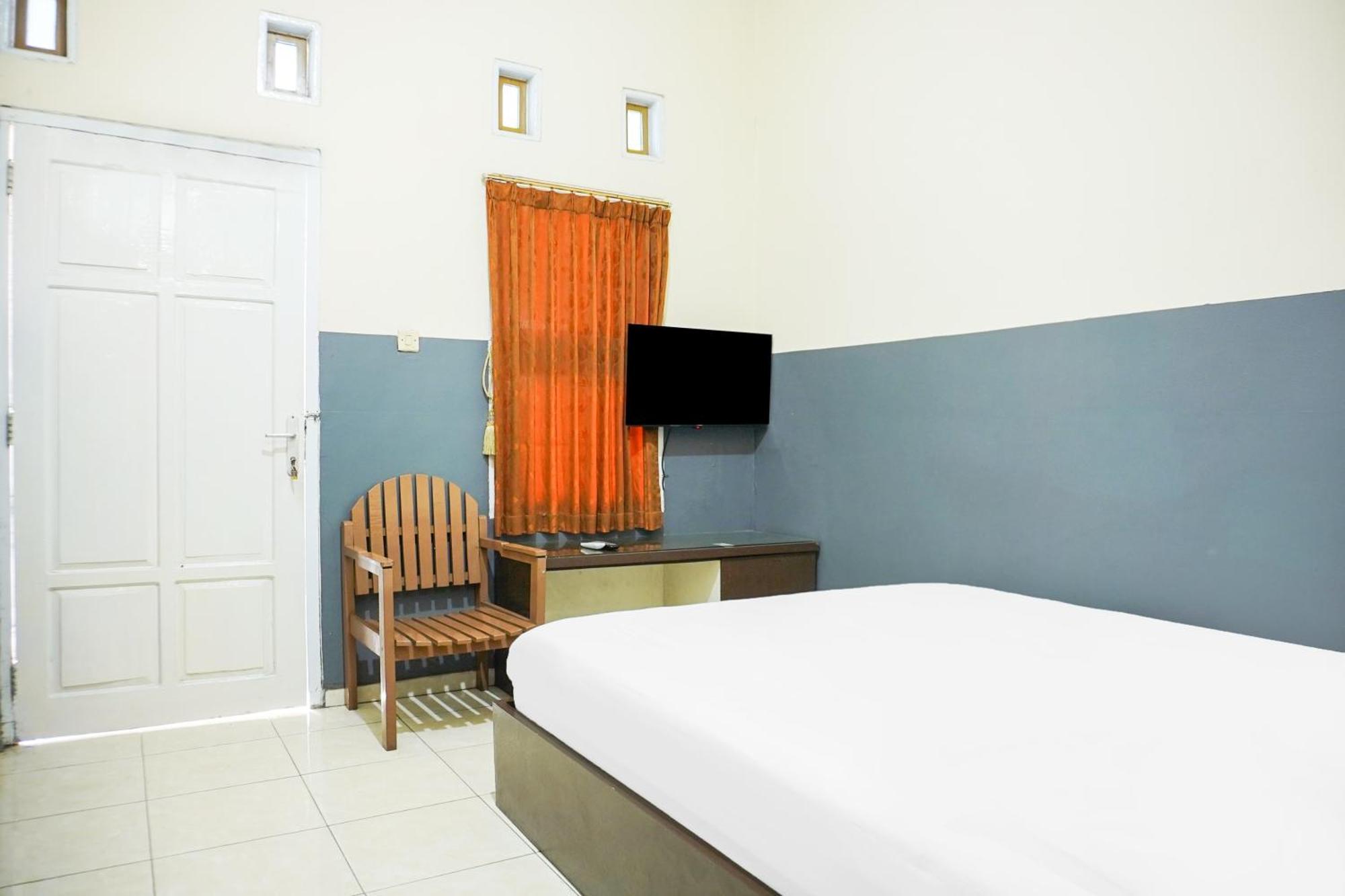 Hotel O Pekalongan Near Pasar Batik Setono Formerly Hotel Puspa Indah Kültér fotó