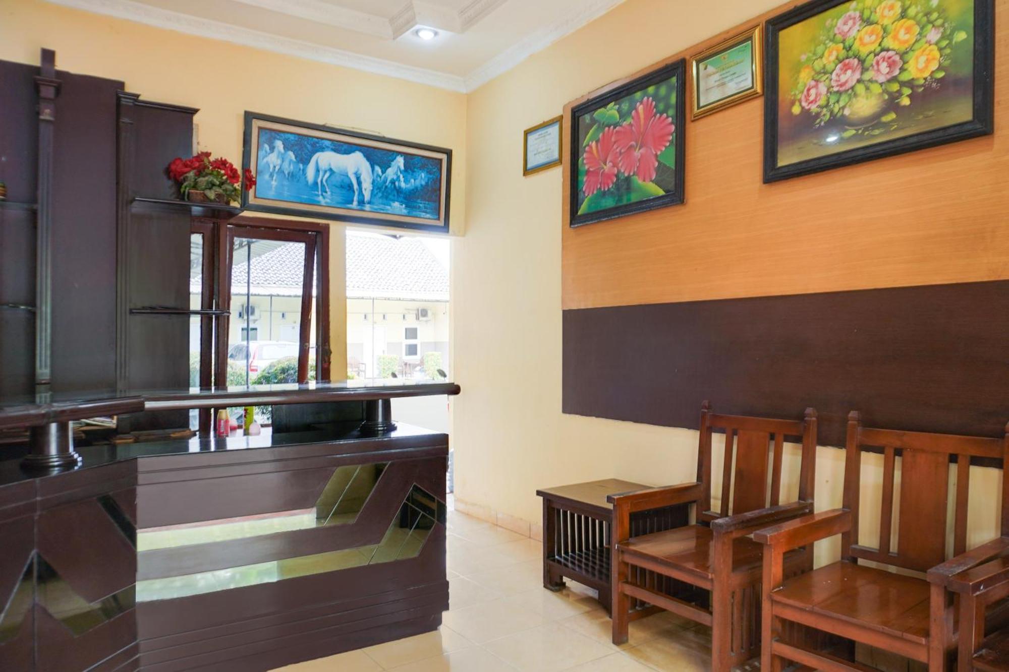 Hotel O Pekalongan Near Pasar Batik Setono Formerly Hotel Puspa Indah Kültér fotó